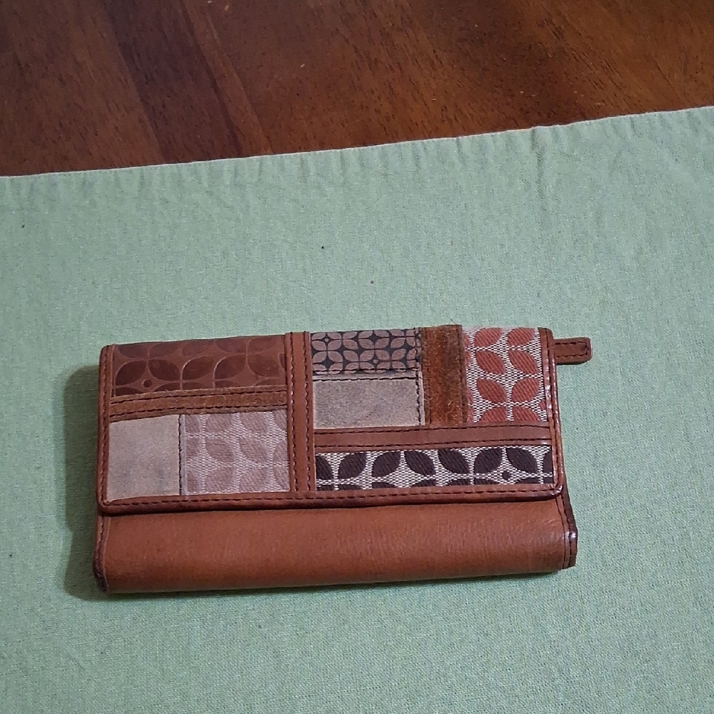 Vintage Fossil Brown Leather Wallet